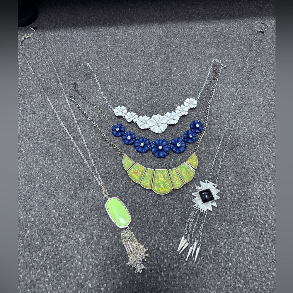 Assorted necklaces, 5 total